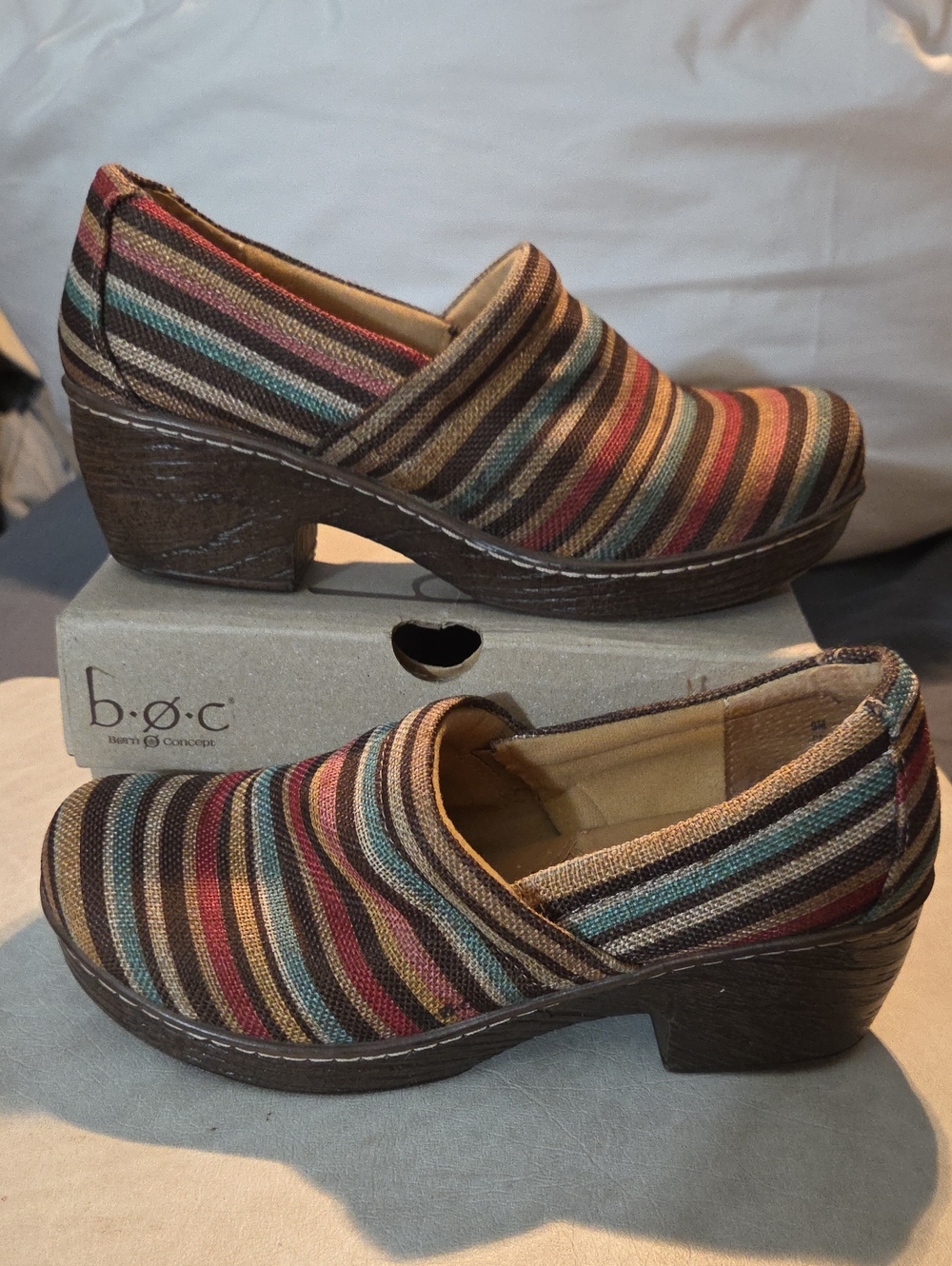 b.o.c. Multicolor Striped Slip-On Clogs in Brown Canvas Stripe 9m